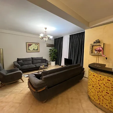 Elly Apartment